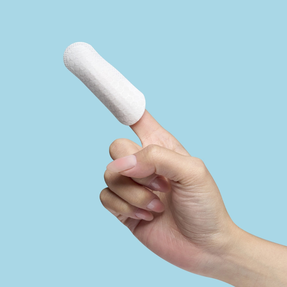 duit clean eye finger tissue